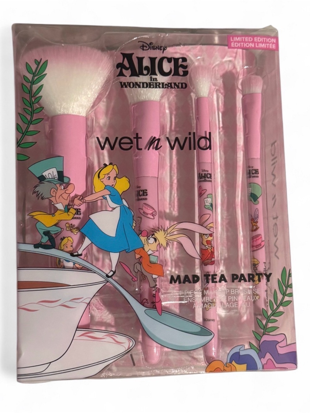 wet n wild Alice in Wonderland Pink Makeup Brush Set